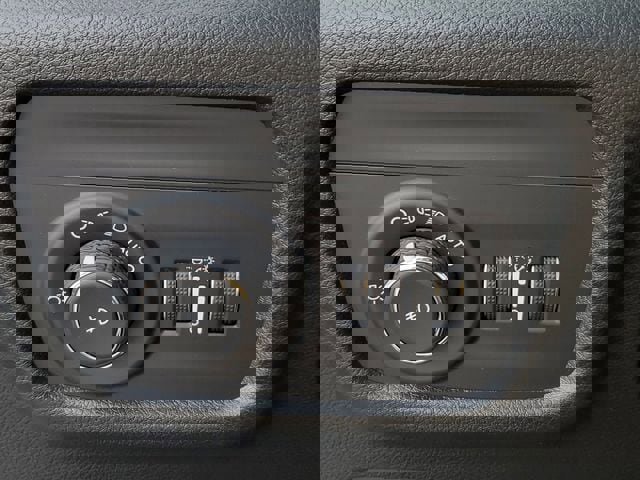 New 2025 Jeep Grand Cherokee Limited w/ Black Appearance Package image 36