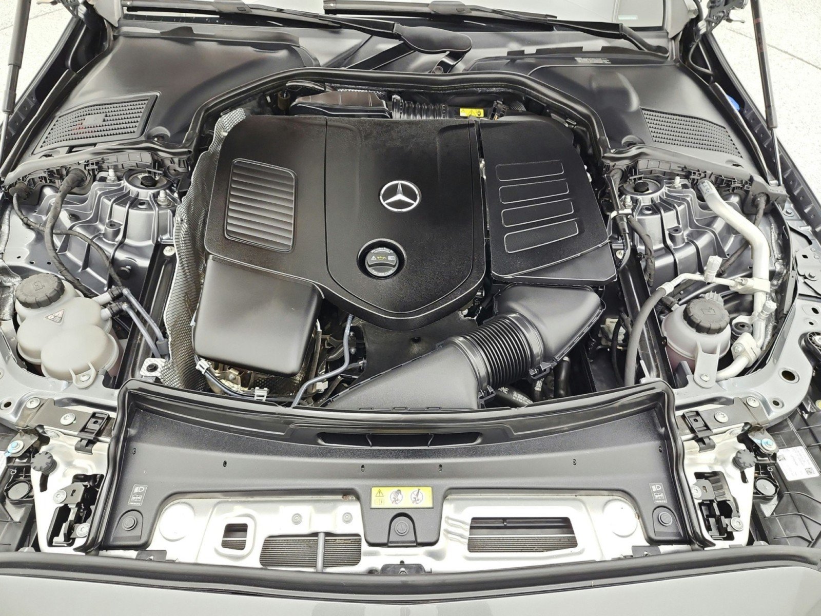 Used 2024 Mercedes-Benz C 300 4MATIC Sedan image 17
