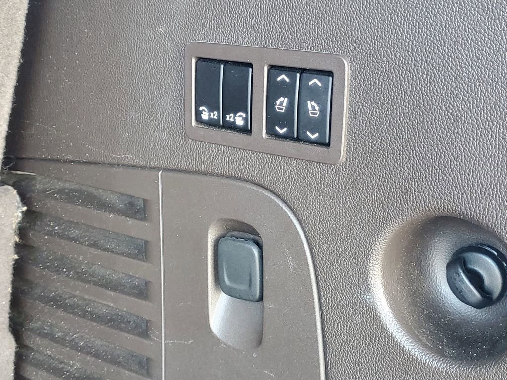 Used 2018 GMC Yukon Denali w/ Open Road Package image 36