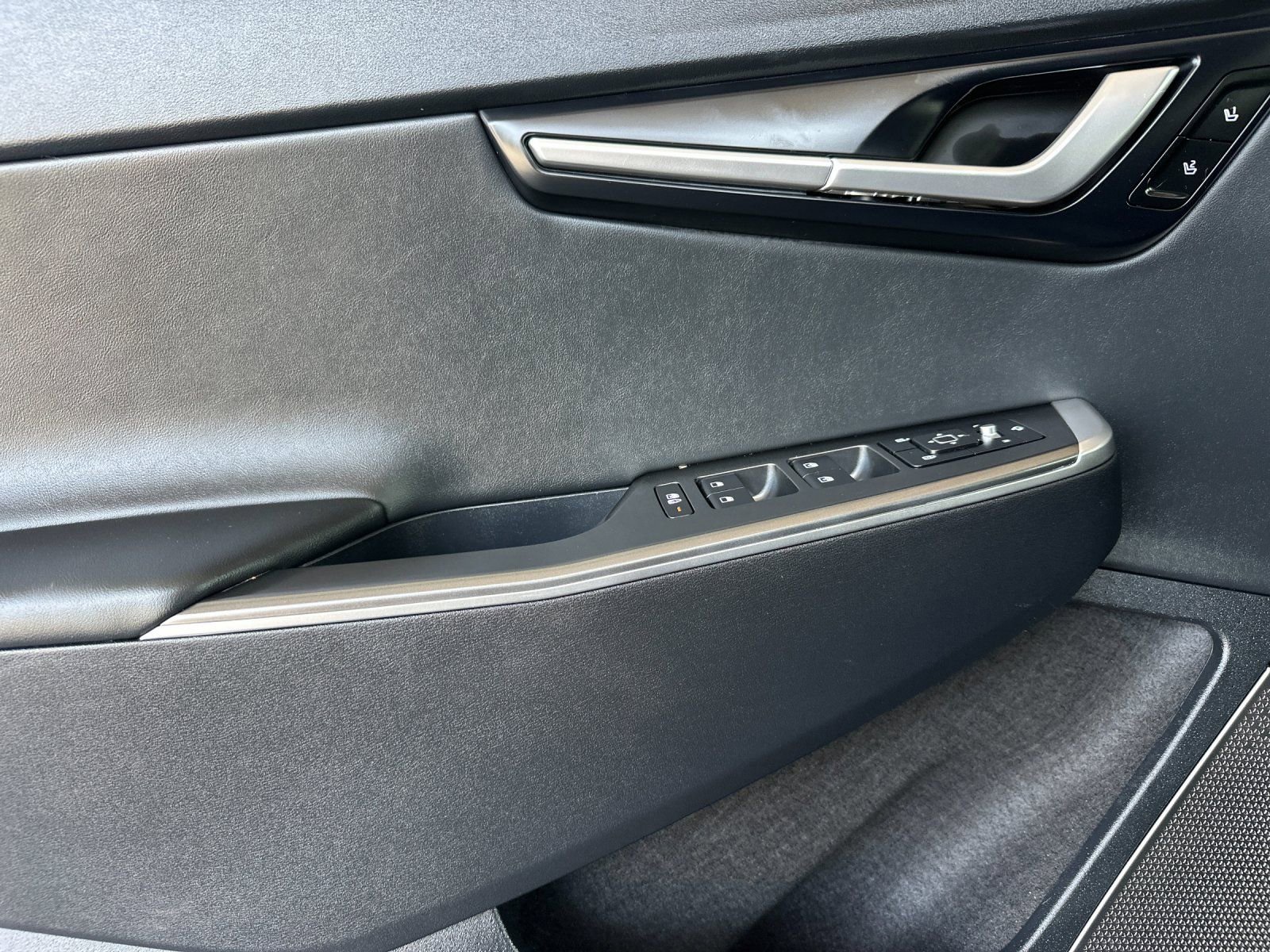 Certified 2024 Kia EV6 Wind RWD image 13