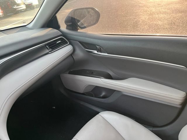 Used 2022 Toyota Camry XSE FWD image 28