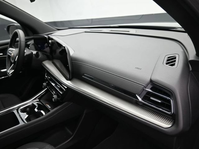 New 2025 Chevrolet Traverse LT w/ LPO, Floor Liner Package image 40