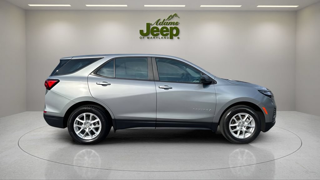 Used 2023 Chevrolet Equinox LS FWD image 4