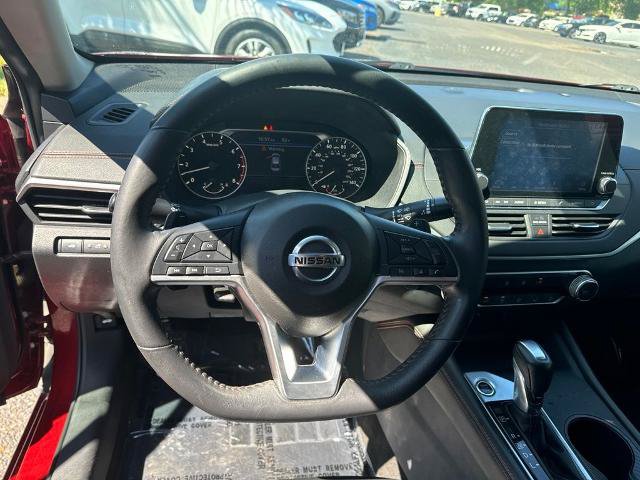 Used 2022 Nissan Altima 2.5 SR FWD image 12