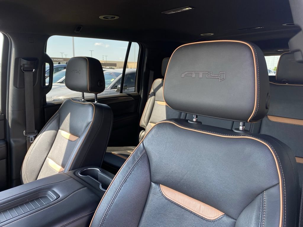 Used 2022 GMC Yukon XL AT4 AWD/4WD image 23
