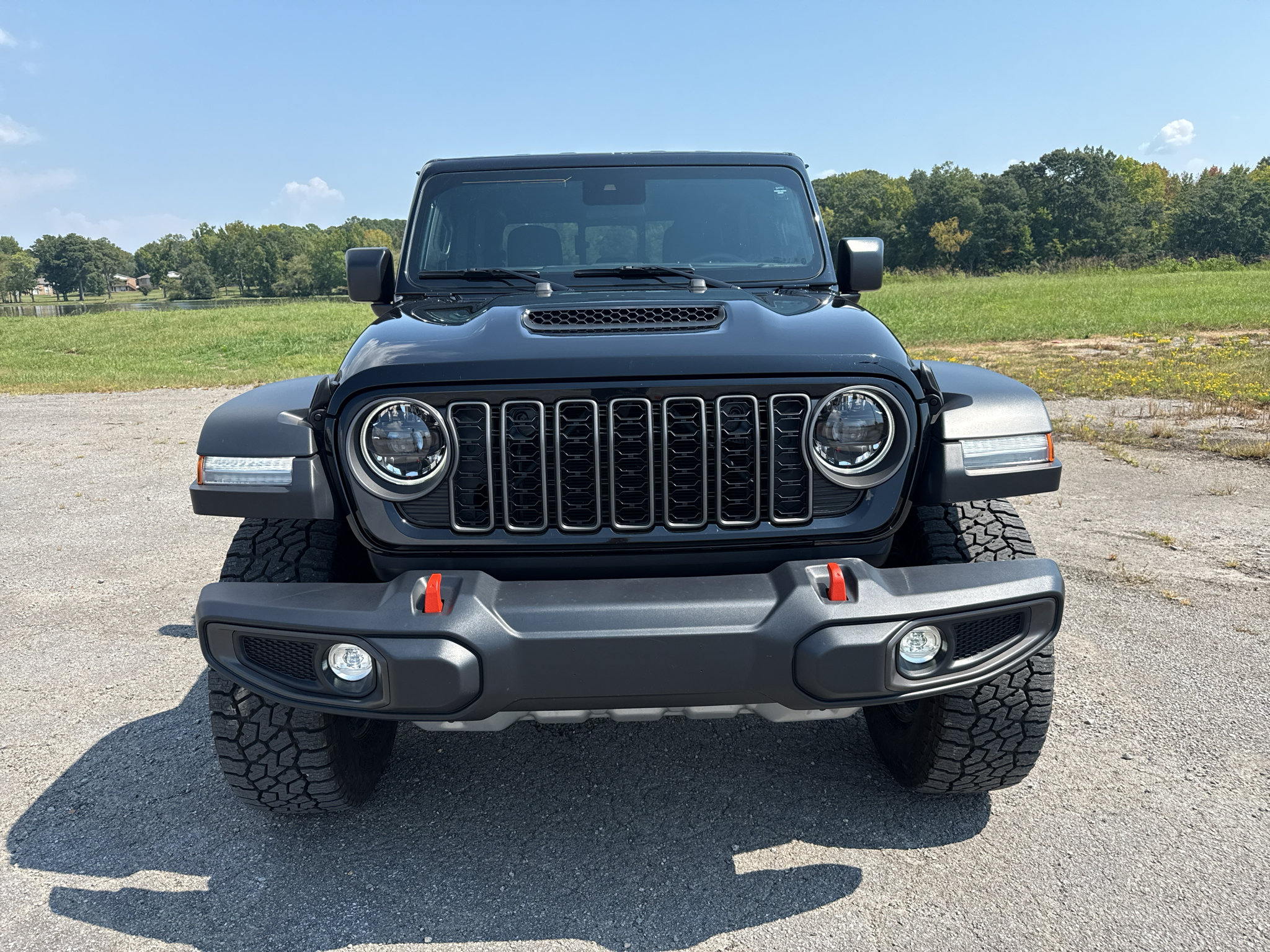 Used 2025 Jeep Gladiator Mojave AWD/4WD image 8