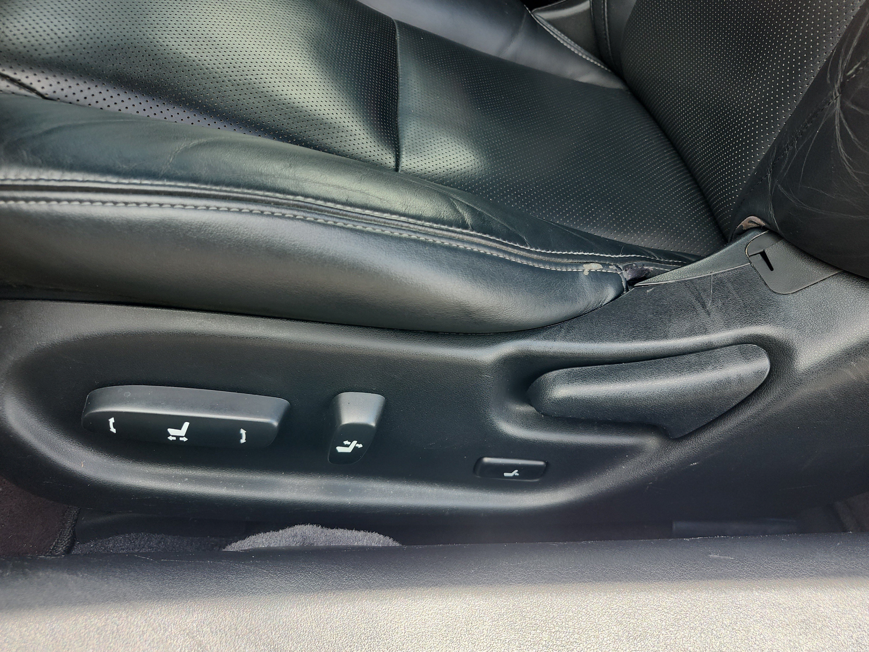 Used 2012 Lexus IS 350C w/ Luxury Pkg RWD image 15
