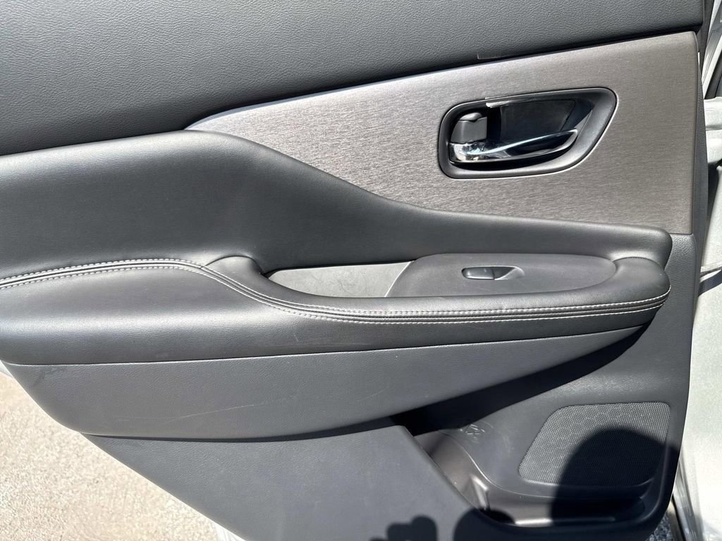 Used 2024 Nissan Murano SV image 10