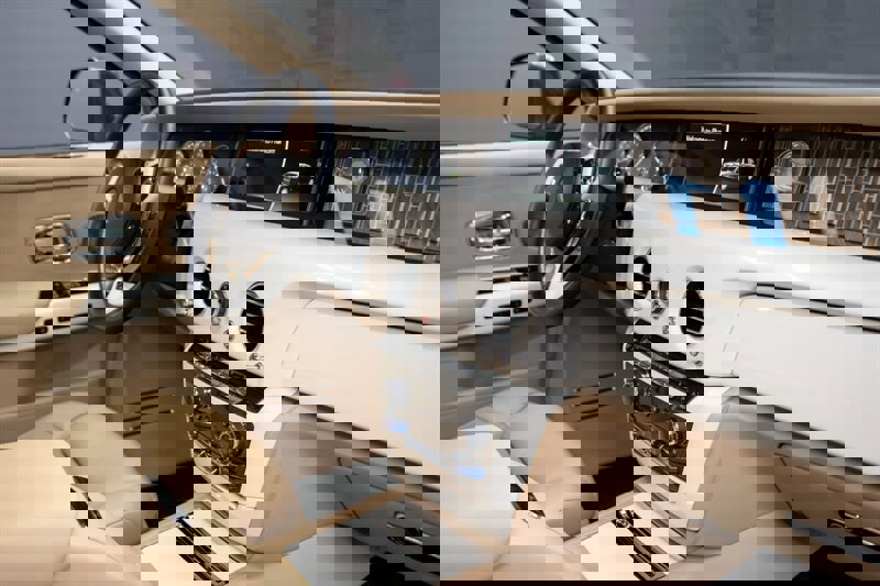 Used 2019 Rolls-Royce Phantom Sedan image 14