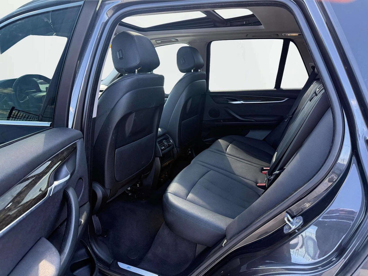 Used 2016 BMW X5 xDrive40e image 12