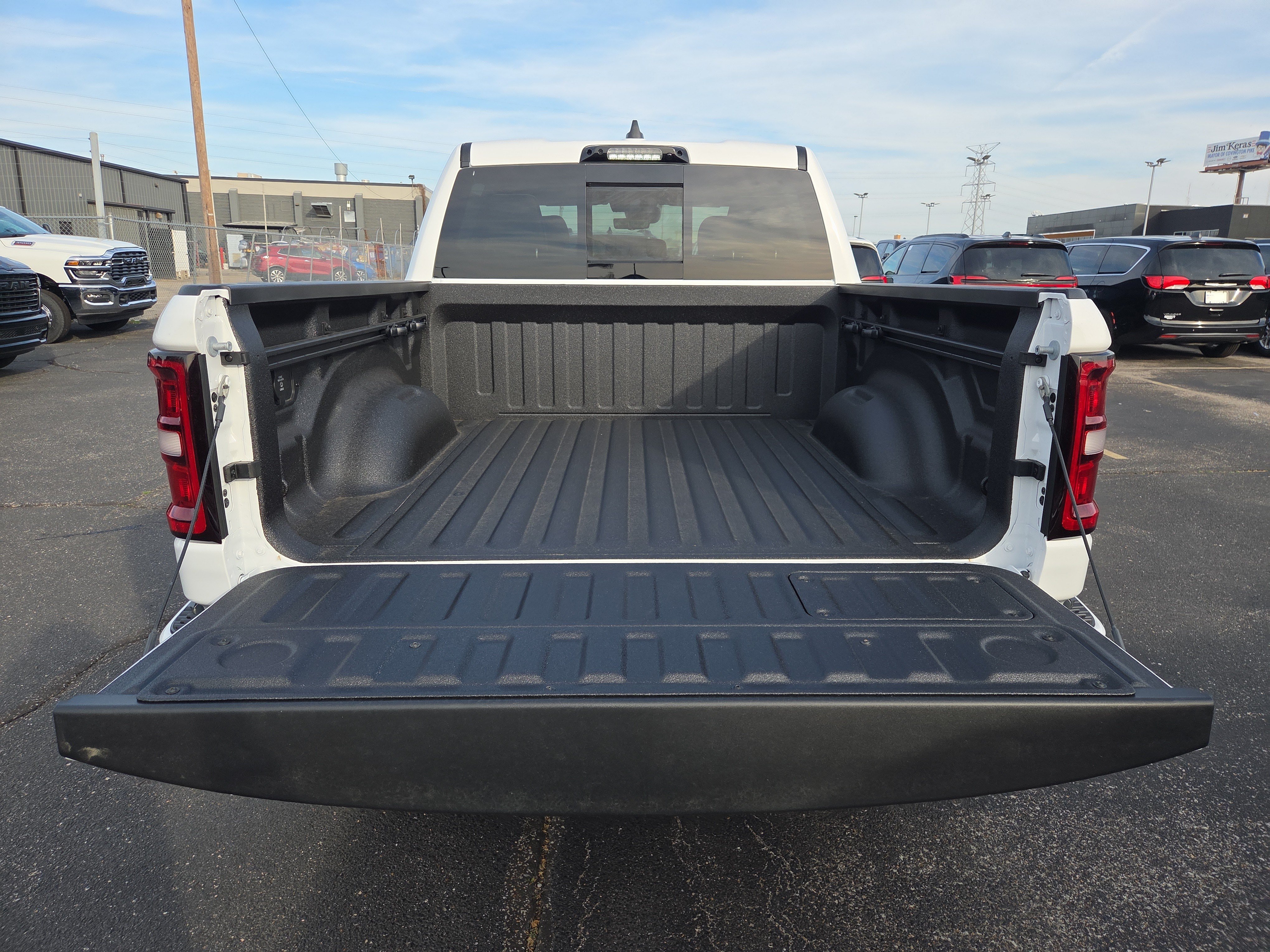 New 2026 RAM 1500 Laramie w/ Night Edition AWD/4WD image 8