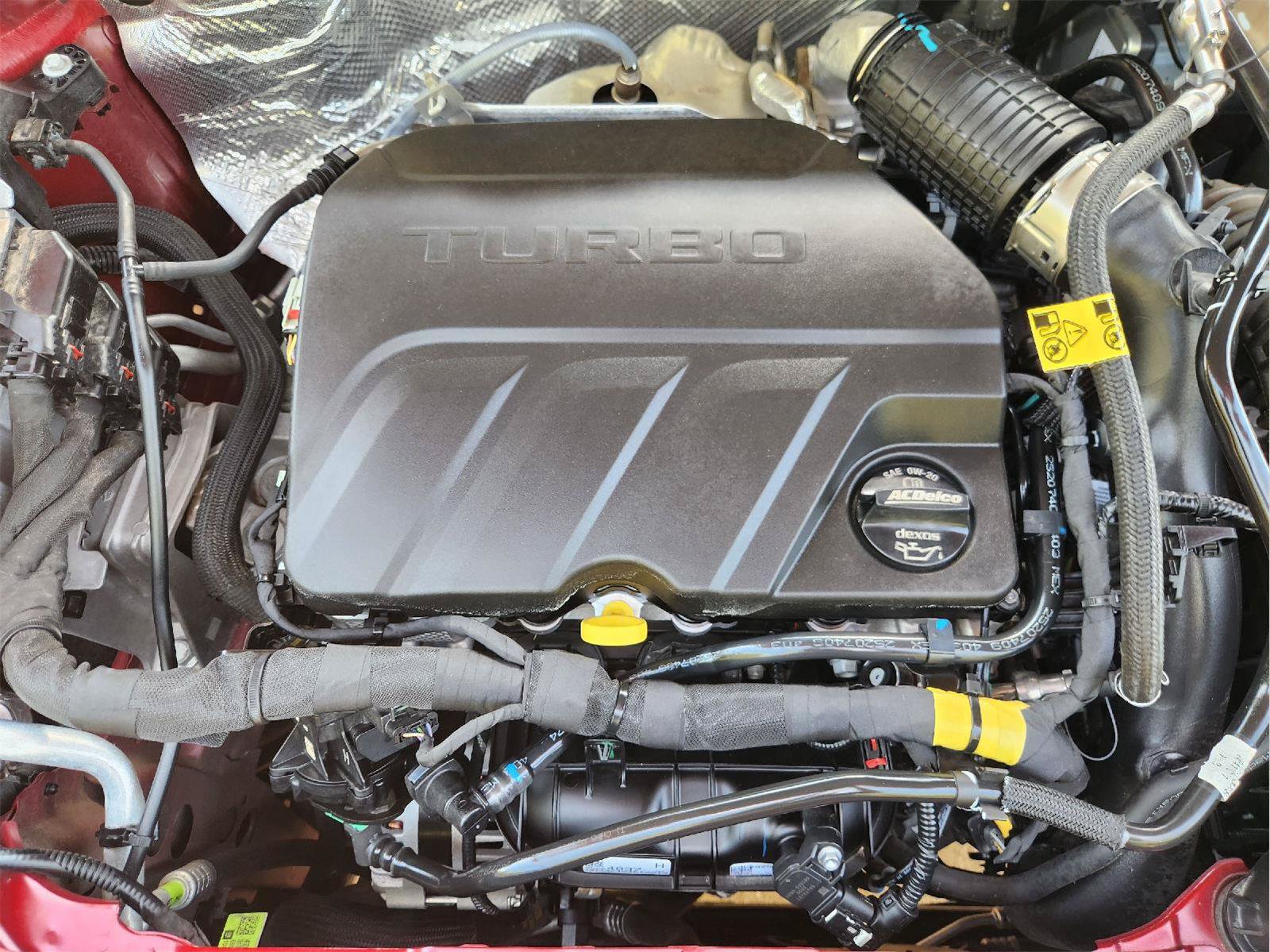 Used 2025 Chevrolet Trax RS w/ Sunroof Package FWD image 33