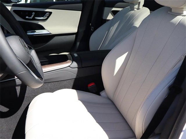 New 2025 Mercedes-Benz E 350 4MATIC Sedan image 6