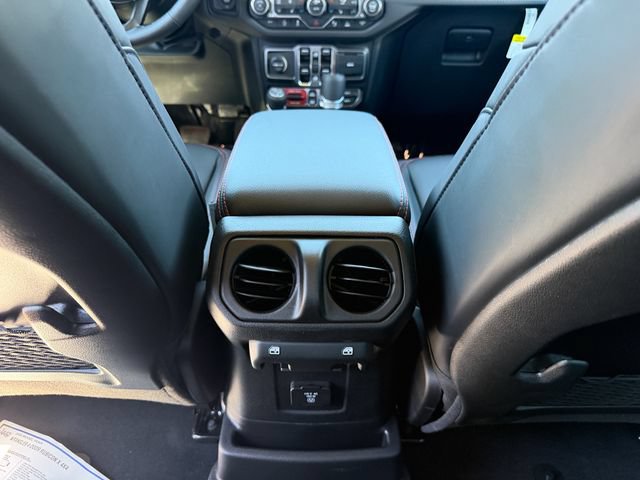 New 2026 Jeep Wrangler Unlimited Rubicon AWD/4WD image 27