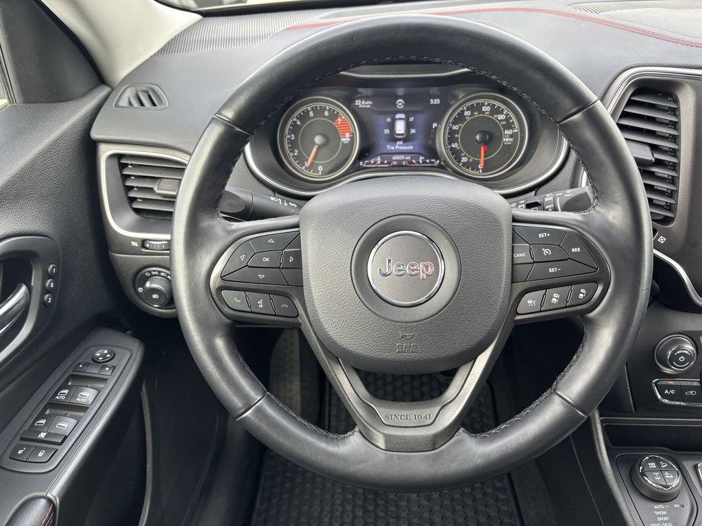 Used 2021 Jeep Cherokee Trailhawk w/ Technology Group image 14