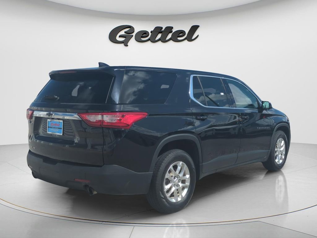 Used 2021 Chevrolet Traverse LS w/ LPO, Cargo Package image 4