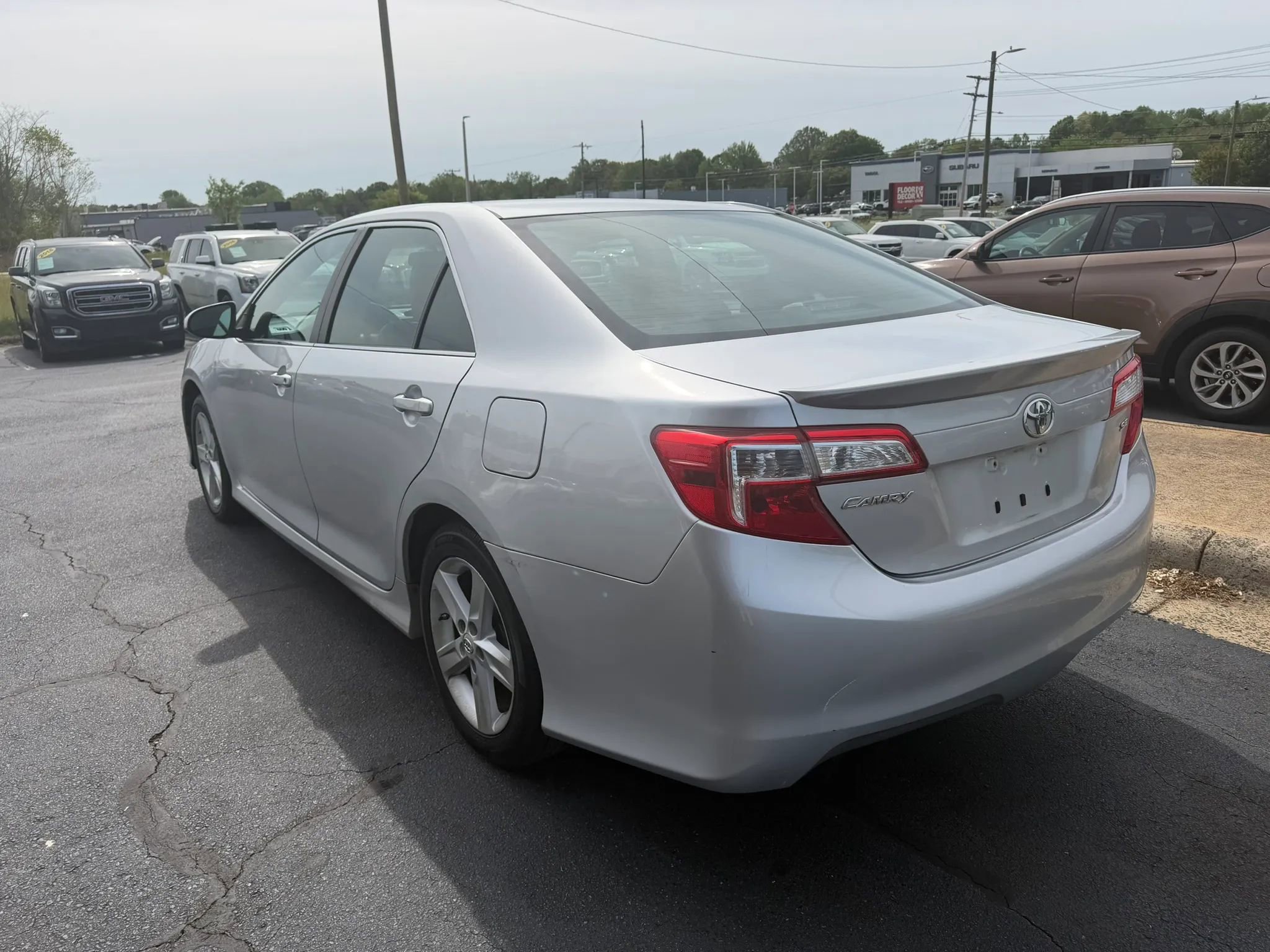 Used 2012 Toyota Camry SE image 5