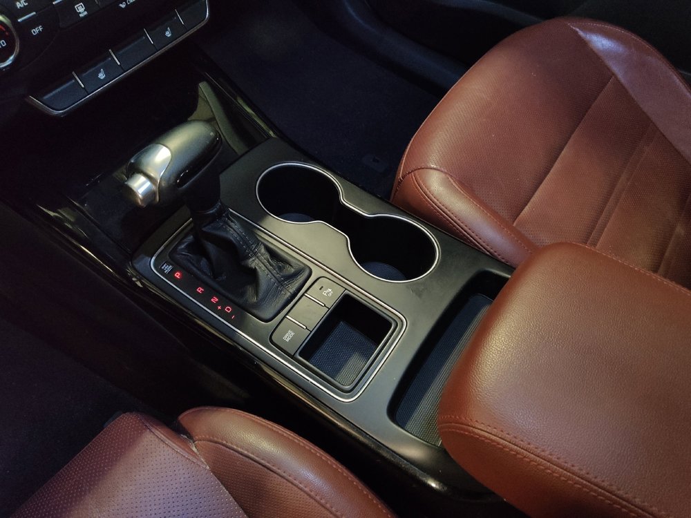 Used 2017 Kia Sorento SX image 26