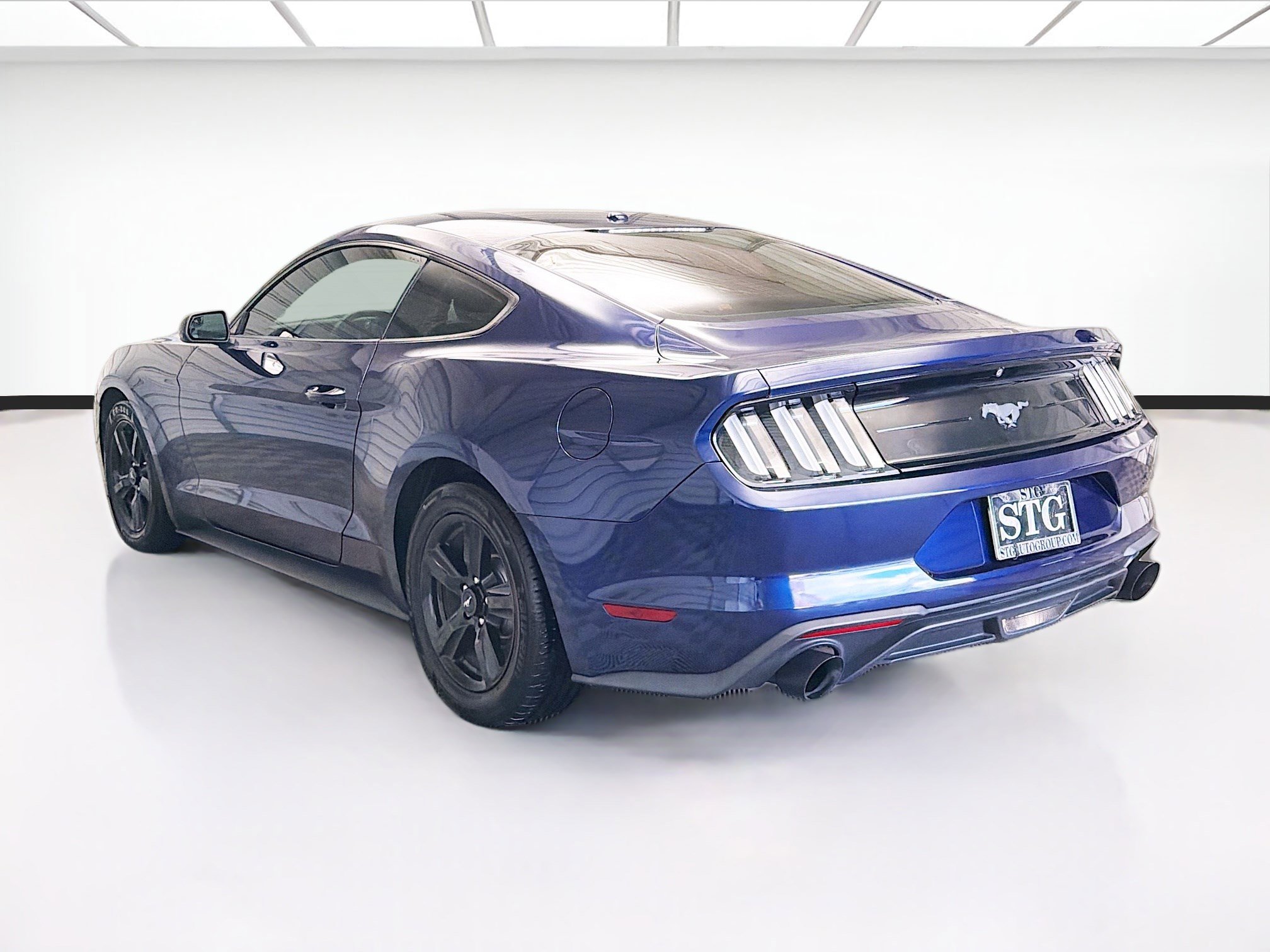 Used 2019 Ford Mustang Coupe RWD image 6