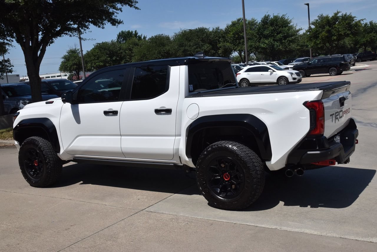 Used 2025 Toyota Tacoma TRD Pro AWD/4WD image 11