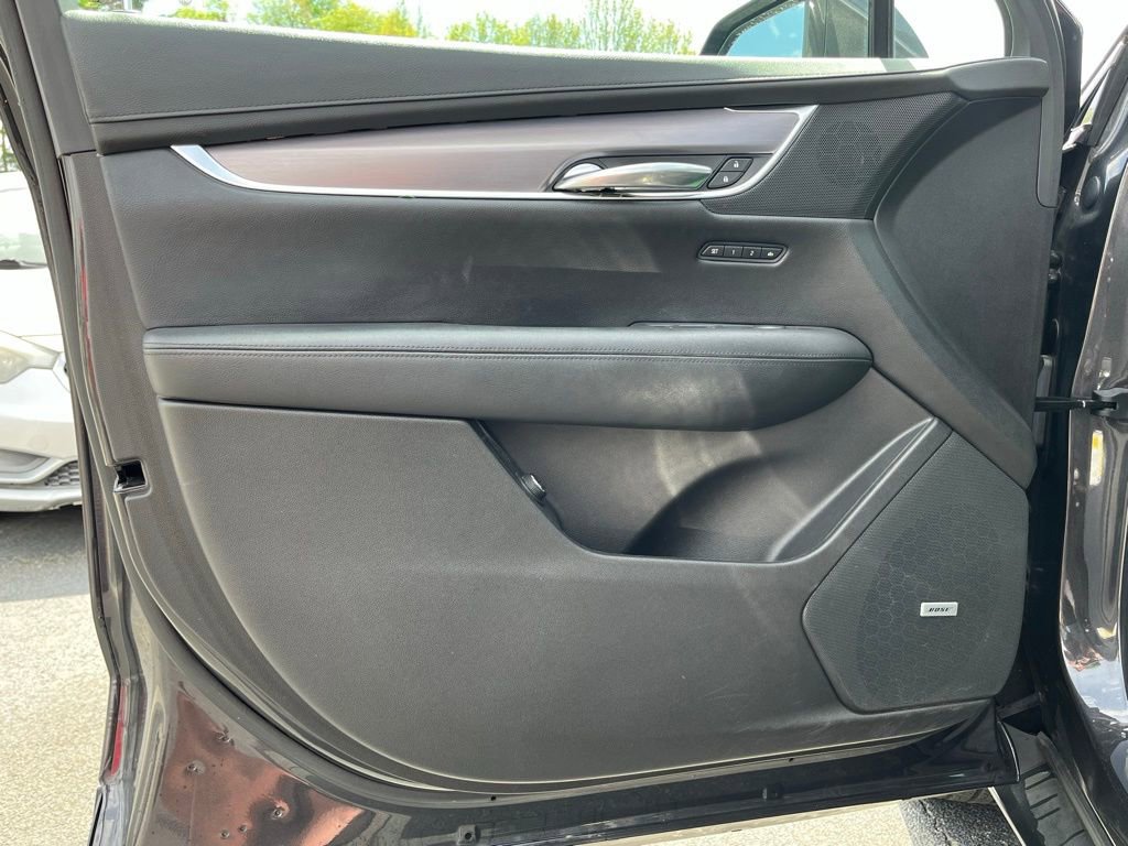 Used 2017 Cadillac XT5 Luxury FWD image 12
