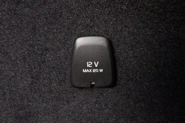 Used 2025 Volvo XC90 B6 Ultra w/ Protection Package image 34