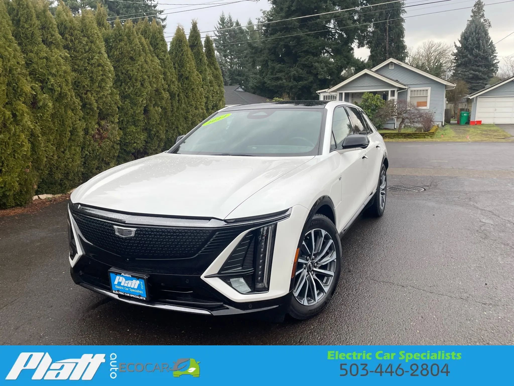 Used 2024 Cadillac Lyriq Sport image 2