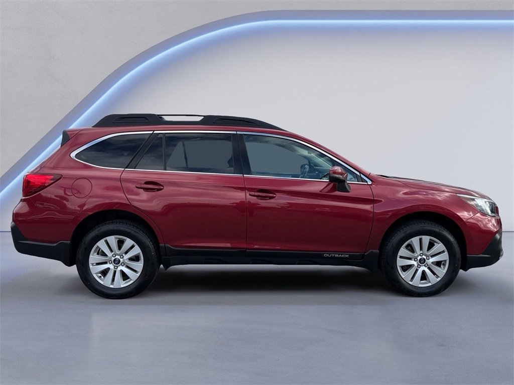 Used 2018 Subaru Outback 2.5i Premium image 2