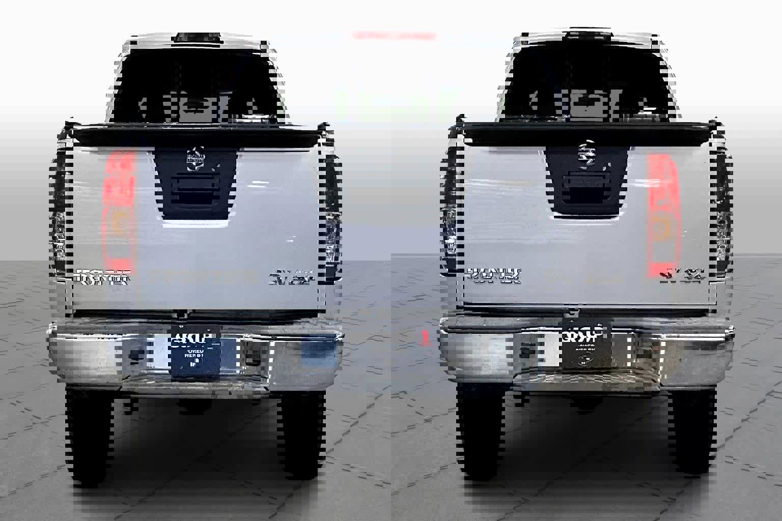 Used 2013 Nissan Frontier SV image 5