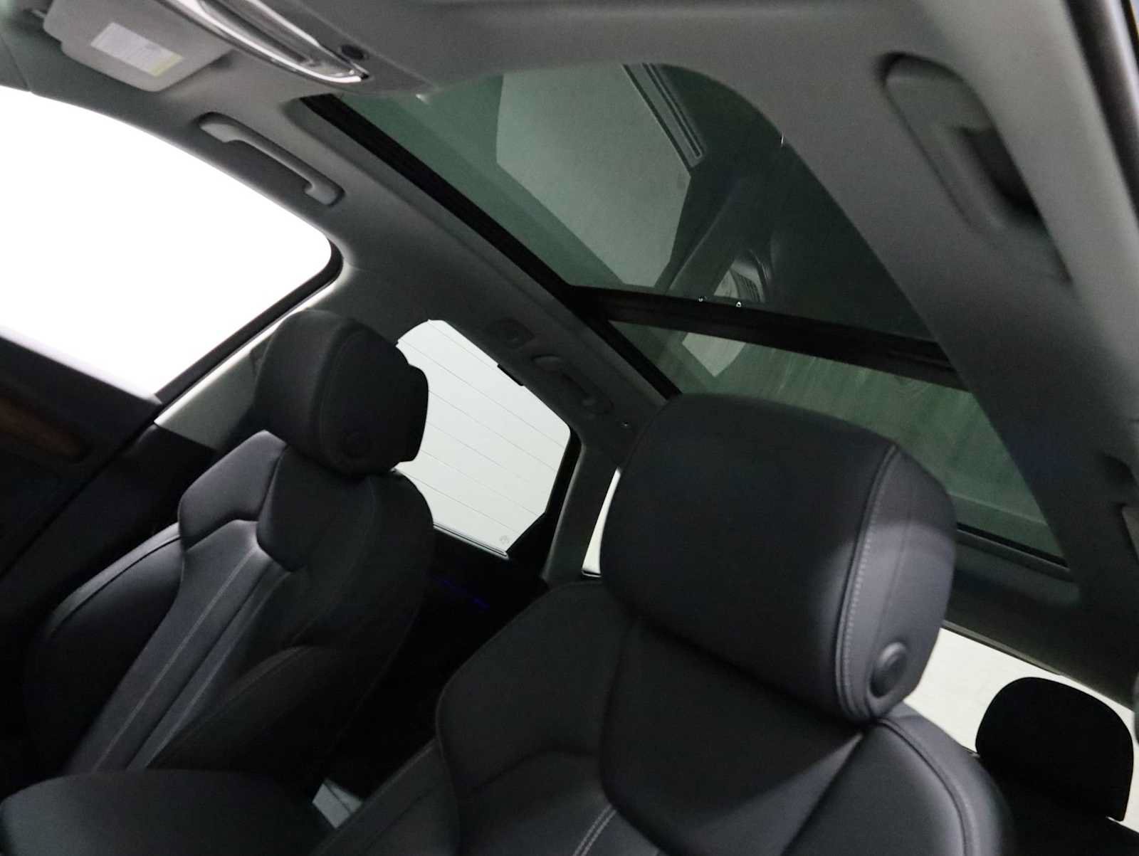 Used 2021 Audi Q5 Prestige w/ Prestige Package AWD/4WD image 19
