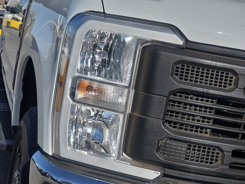 Used 2025 Ford F250 XL w/ XL Chrome Package AWD/4WD image 8