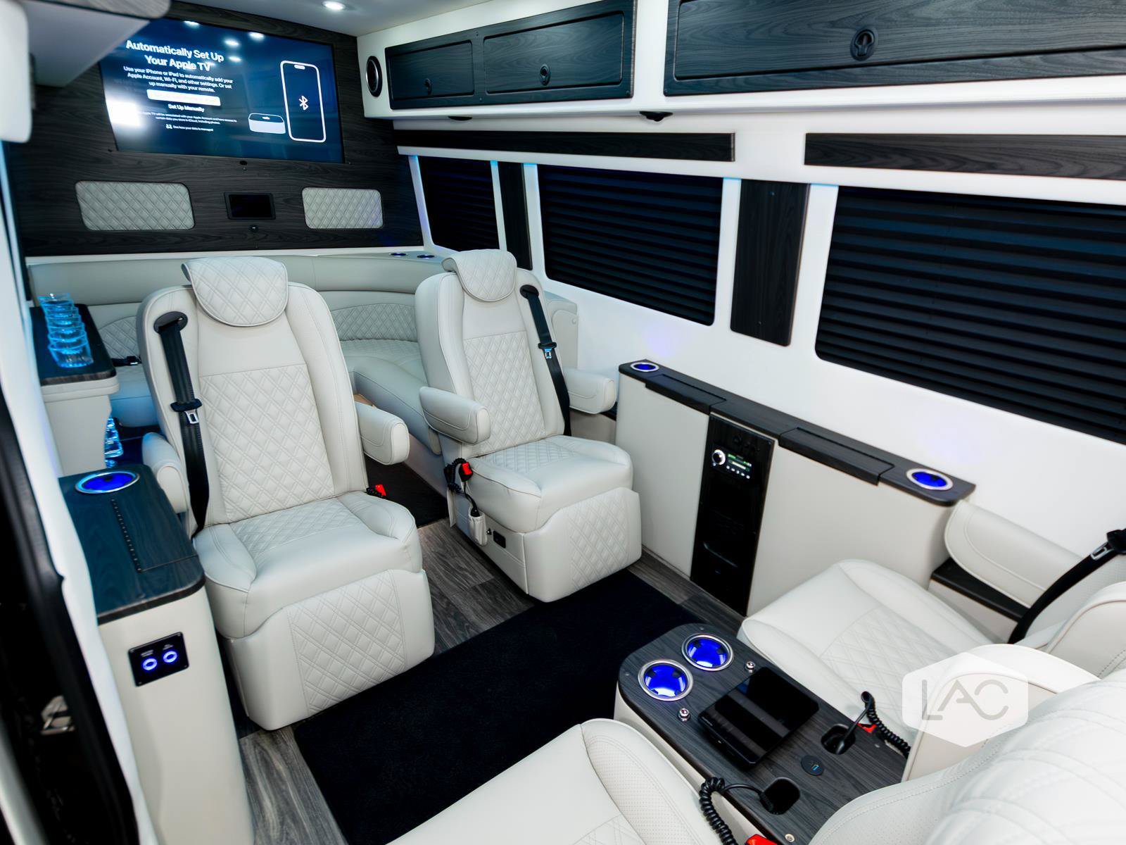 Used 2024 Mercedes-Benz Sprinter 3500 image 5