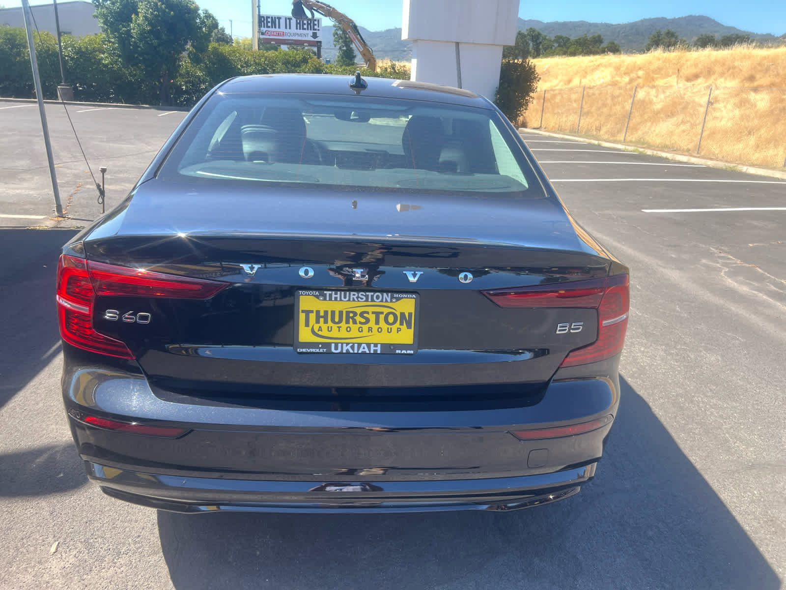 Used 2025 Volvo S60 B5 Plus image 9