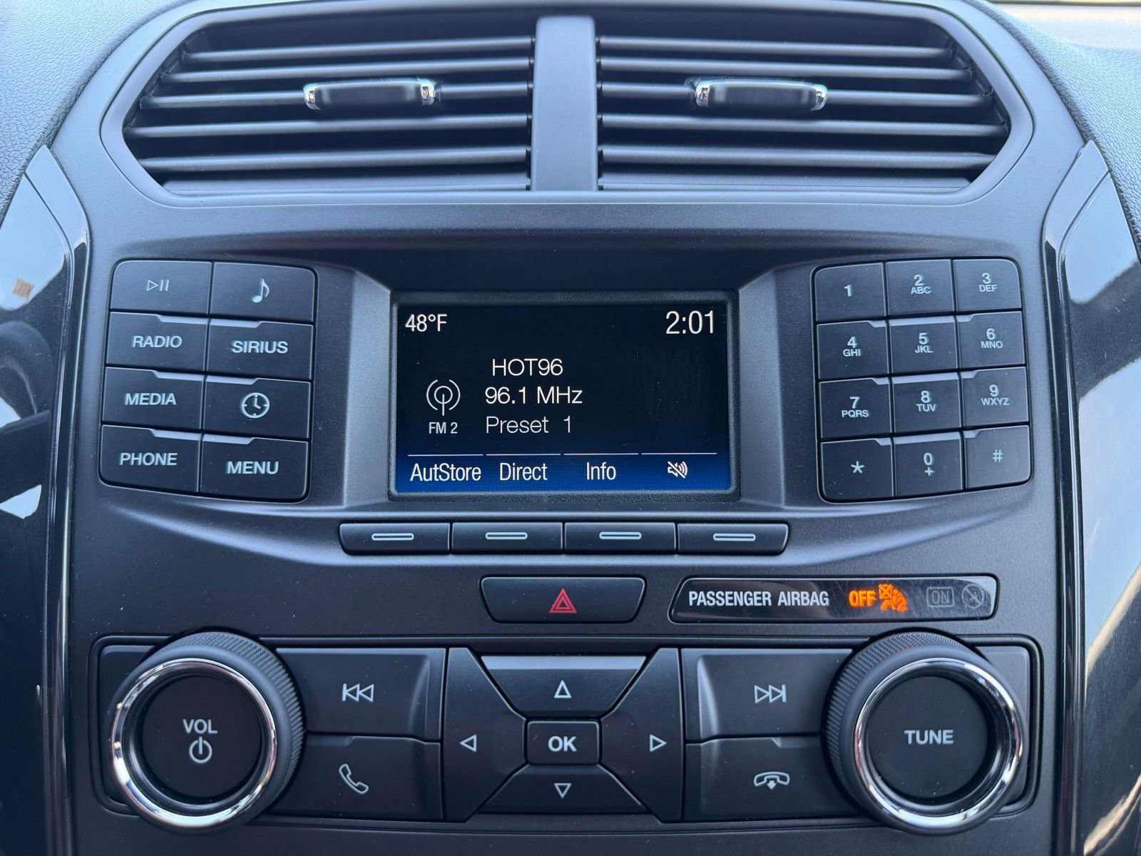 Used 2018 Ford Explorer XLT FWD image 19