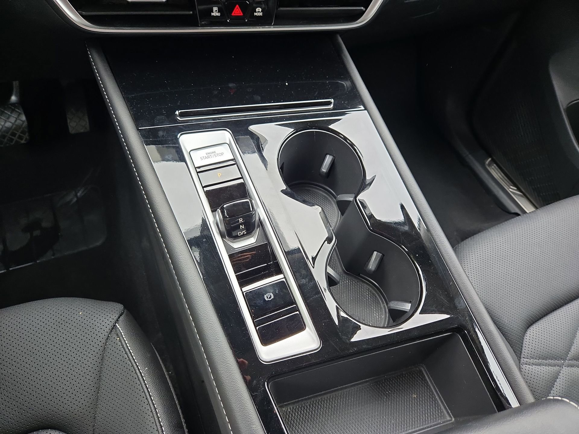 Used 2025 Volkswagen Atlas SE FWD image 22