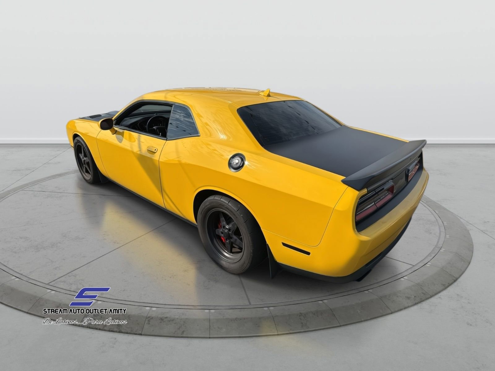 Used 2017 Dodge Challenger SRT Hellcat image 5
