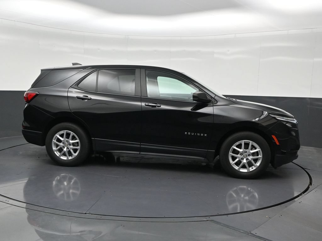 Used 2022 Chevrolet Equinox LS w/ LS Convenience Package FWD image 7