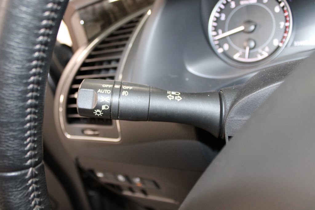 Used 2023 Nissan Armada Platinum w/ Captain's Chairs Package image 27