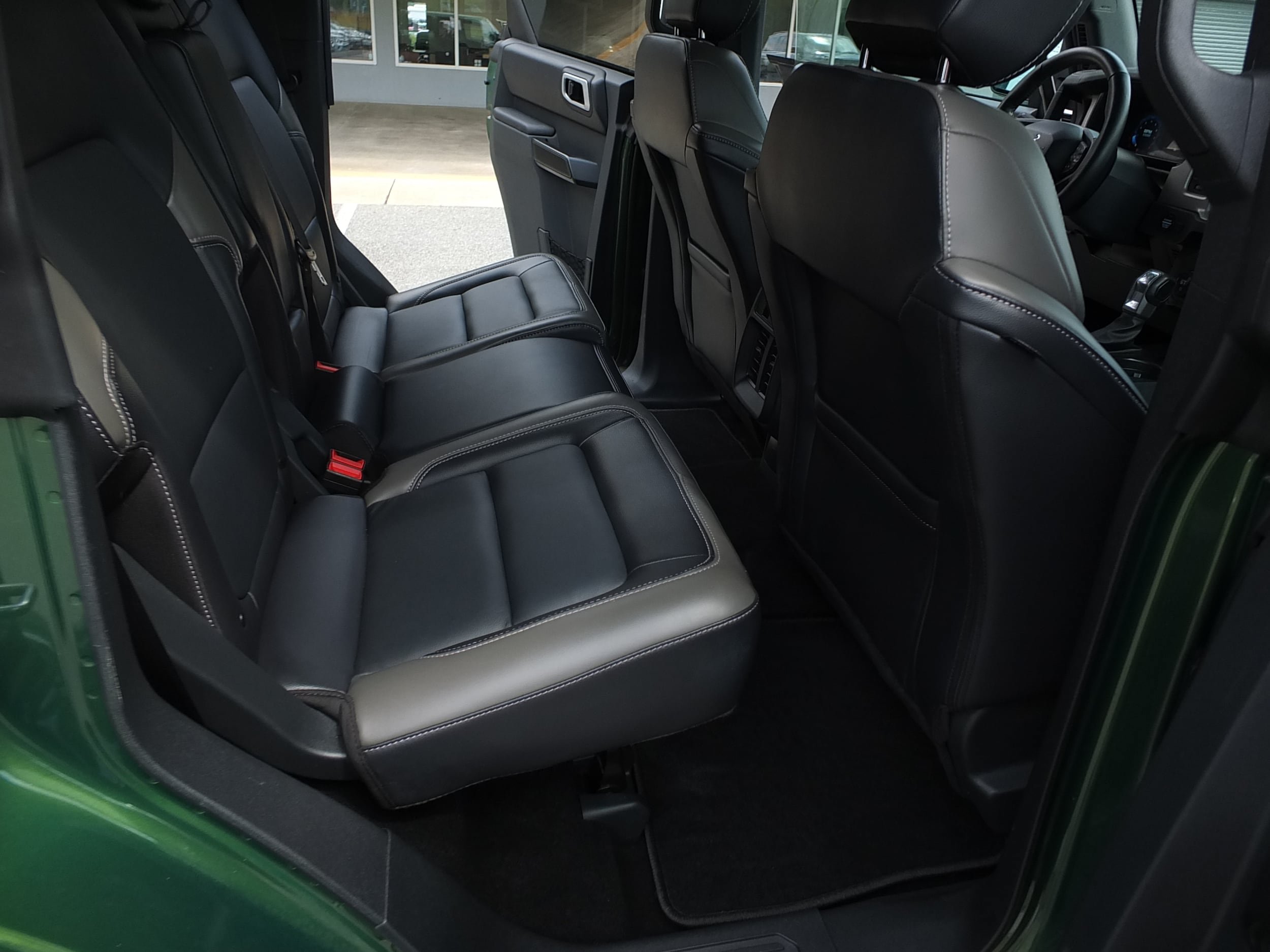 Used 2025 Ford Bronco Outer Banks AWD/4WD image 13