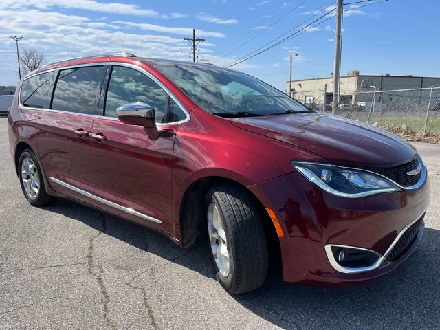 Used 2020 Chrysler Pacifica Limited image 8