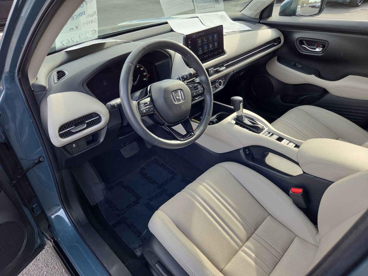 Used 2024 Honda HR-V EX-L image 17