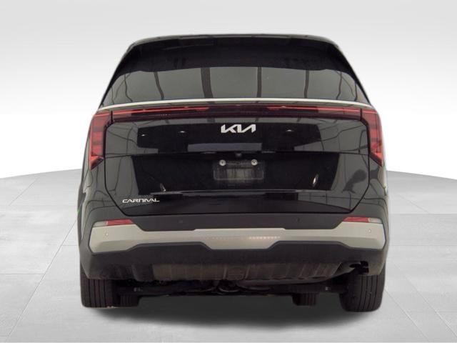 Used 2025 Kia Carnival FWD image 6