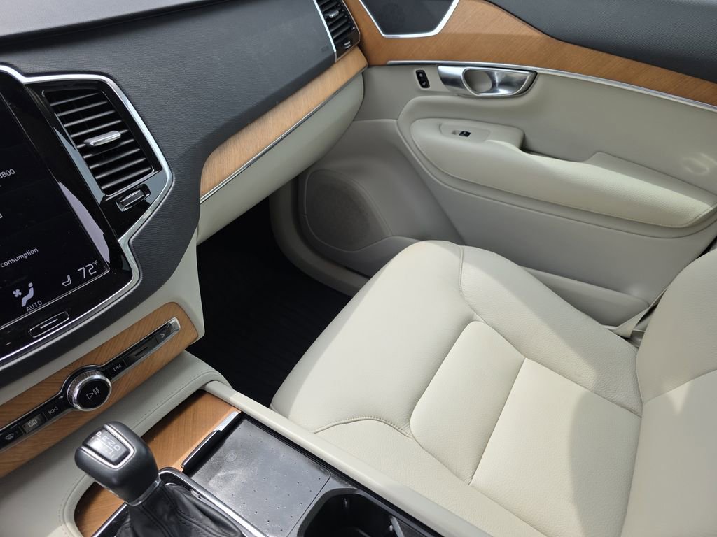 Used 2022 Volvo XC90 T5 Momentum w/ Advanced Package image 33
