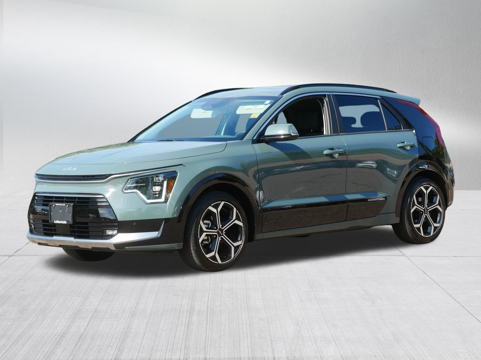 Certified 2025 Kia Niro SX Touring FWD image 3