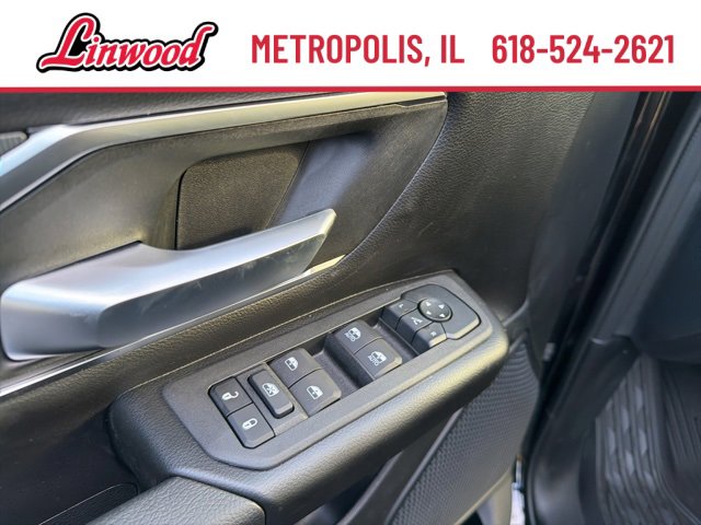 New 2026 RAM 1500 4x4 Crew Cab image 14