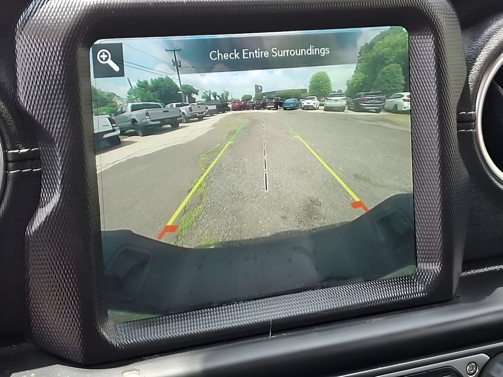 Used 2020 Jeep Gladiator Overland w/ Dual Top Group AWD/4WD image 50