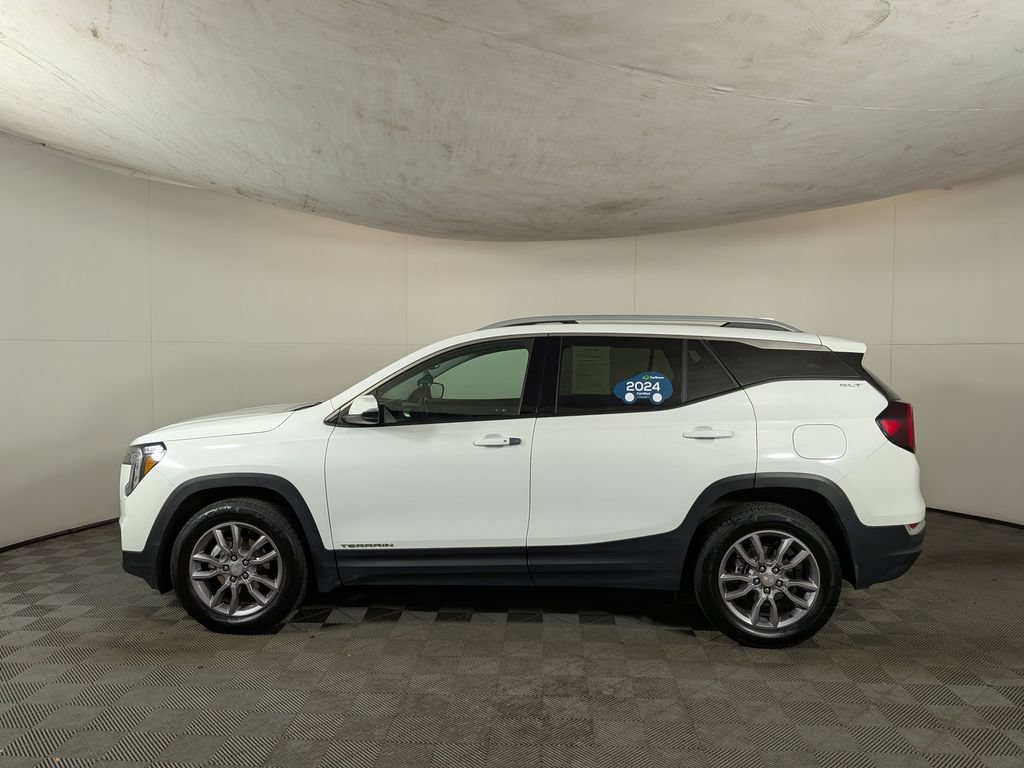 Certified 2024 GMC Terrain SLT AWD/4WD image 3