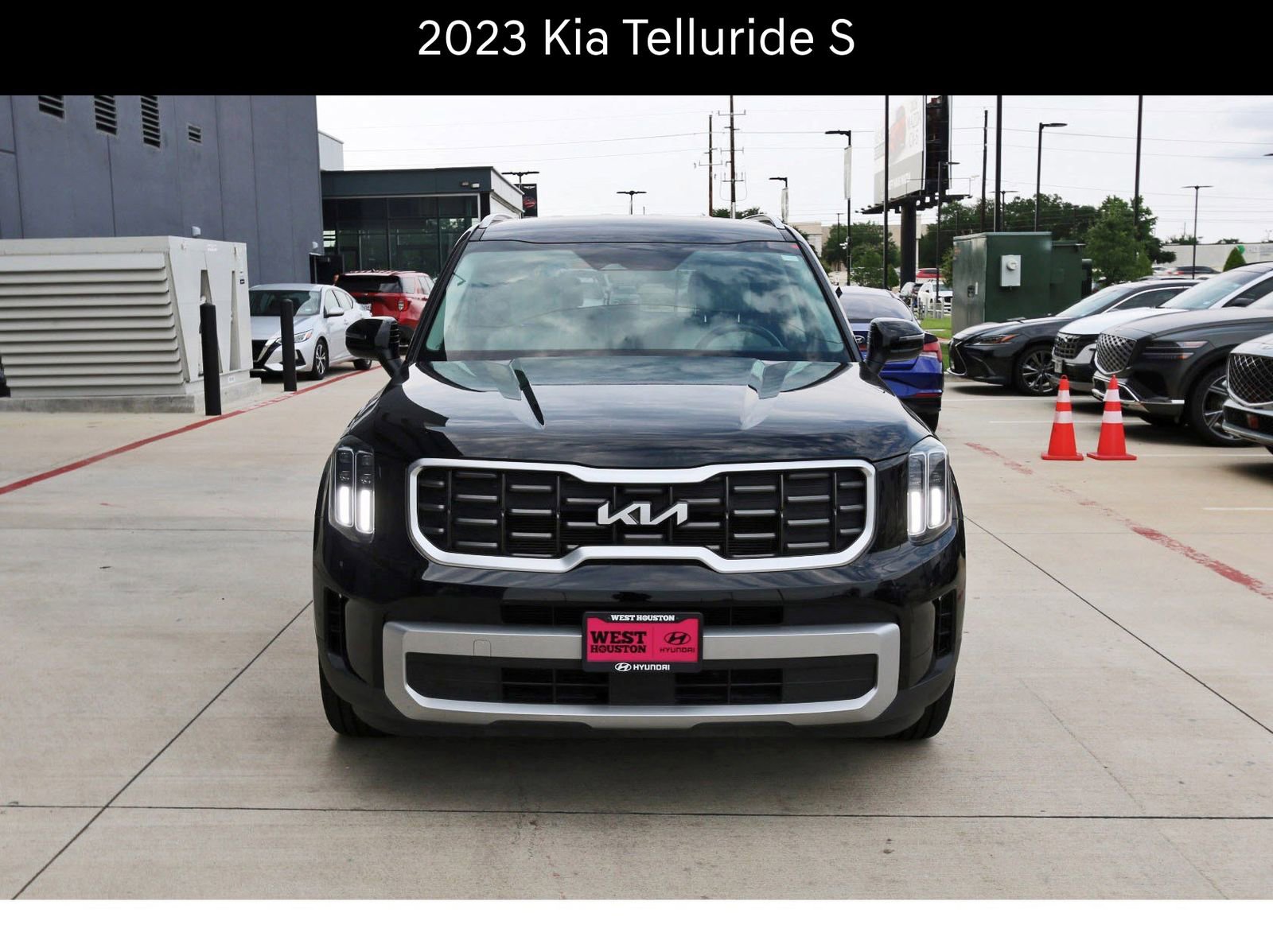 Used 2023 Kia Telluride S AWD/4WD image 2