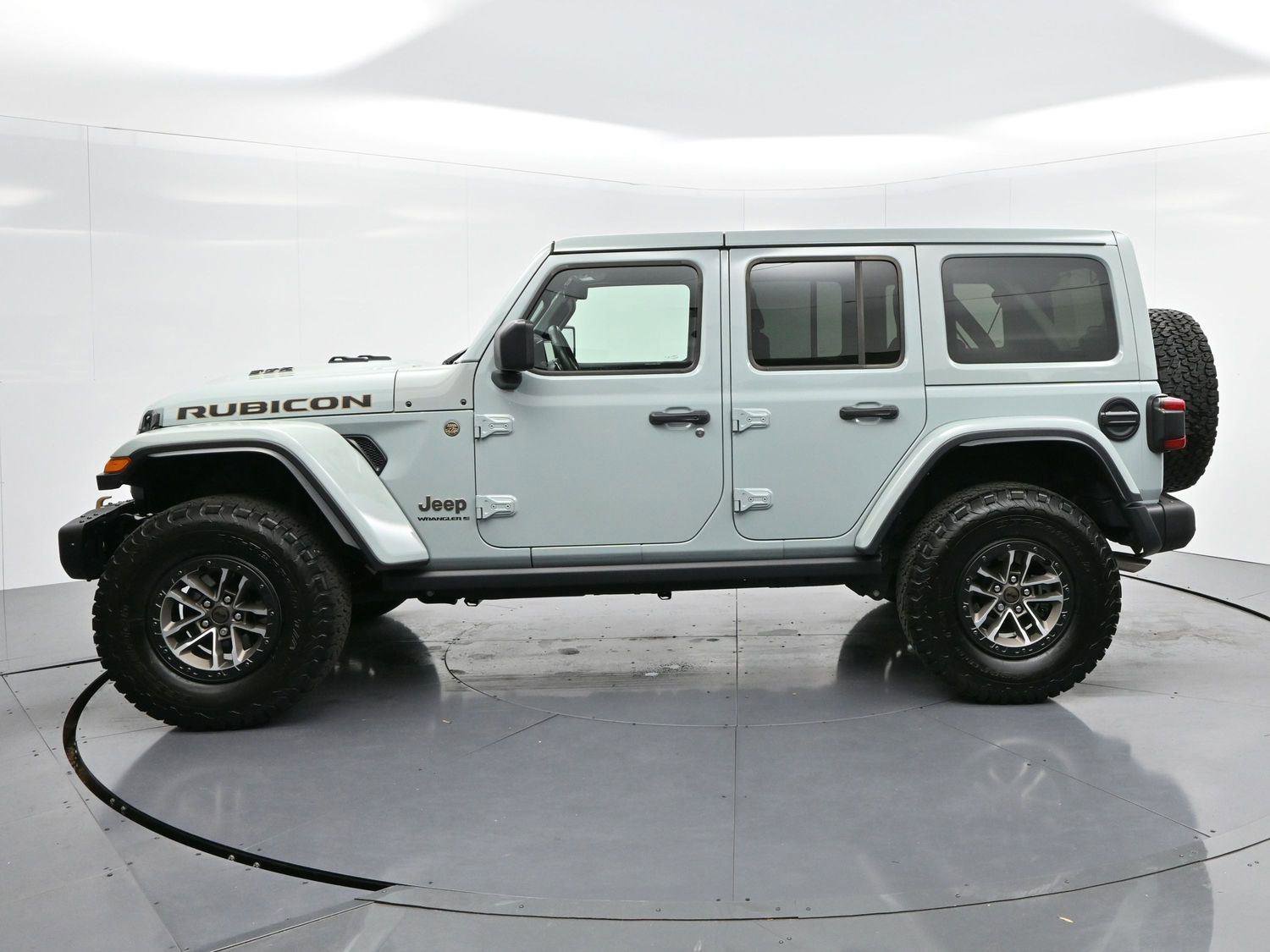 Used 2024 Jeep Wrangler Unlimited Rubicon 392 image 4