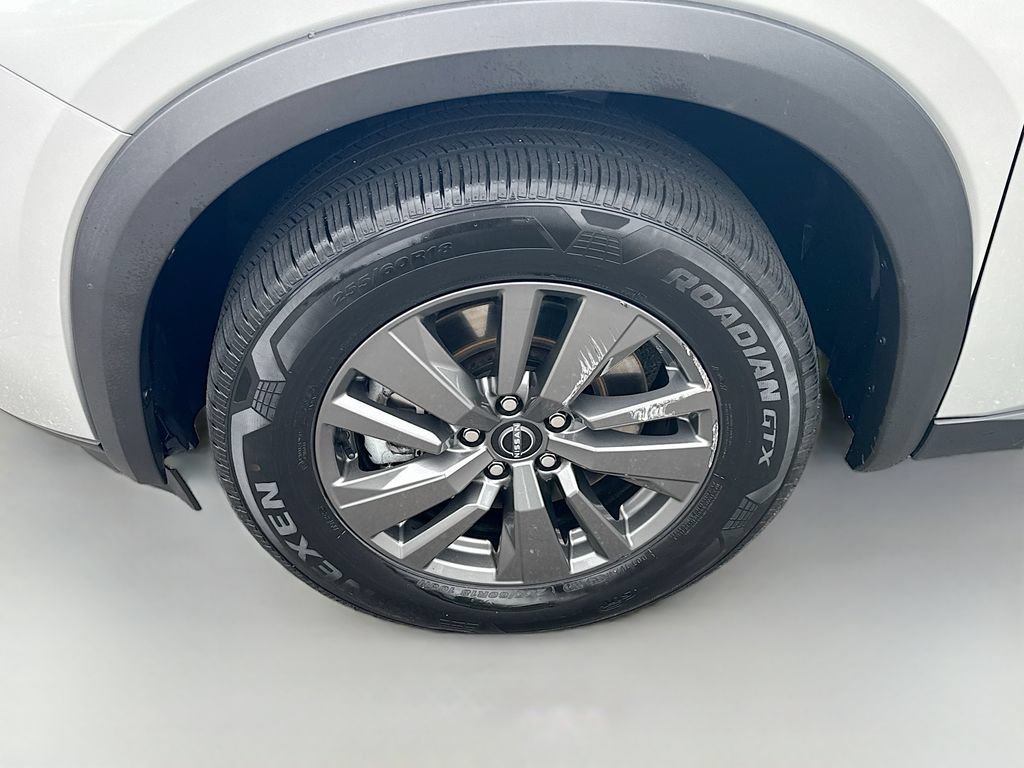 Certified 2024 Nissan Pathfinder SV FWD image 30
